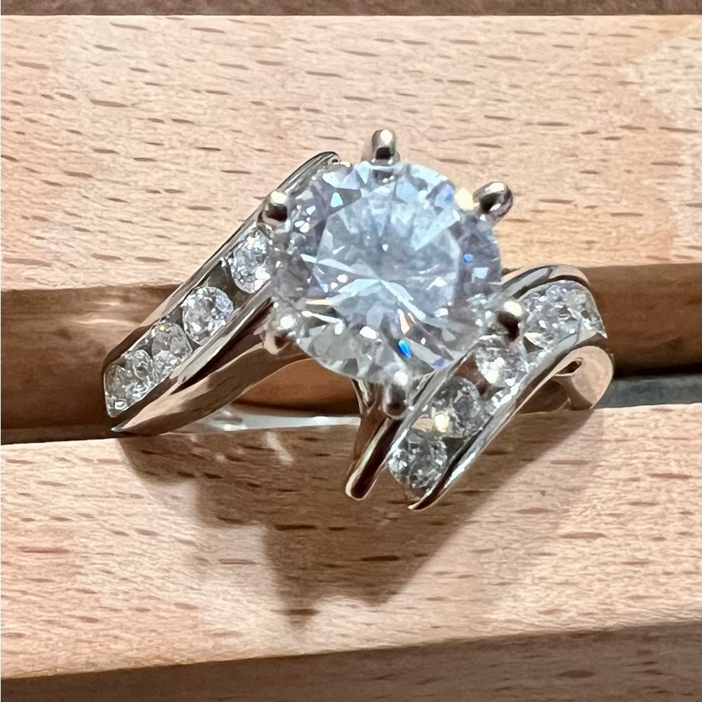 14k white gold Diamonique (CZ) ring, size 7.